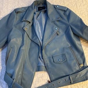 Women’s crop faux leather jacket